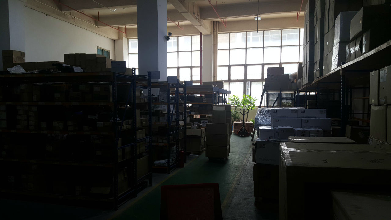 廠(chǎng)庫一角 (7)